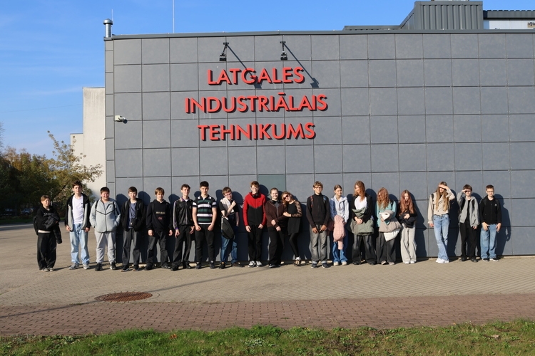 Daugavpils Centra pamatskolas skolēni iepazīst Latgales Industriālo tehnikumu