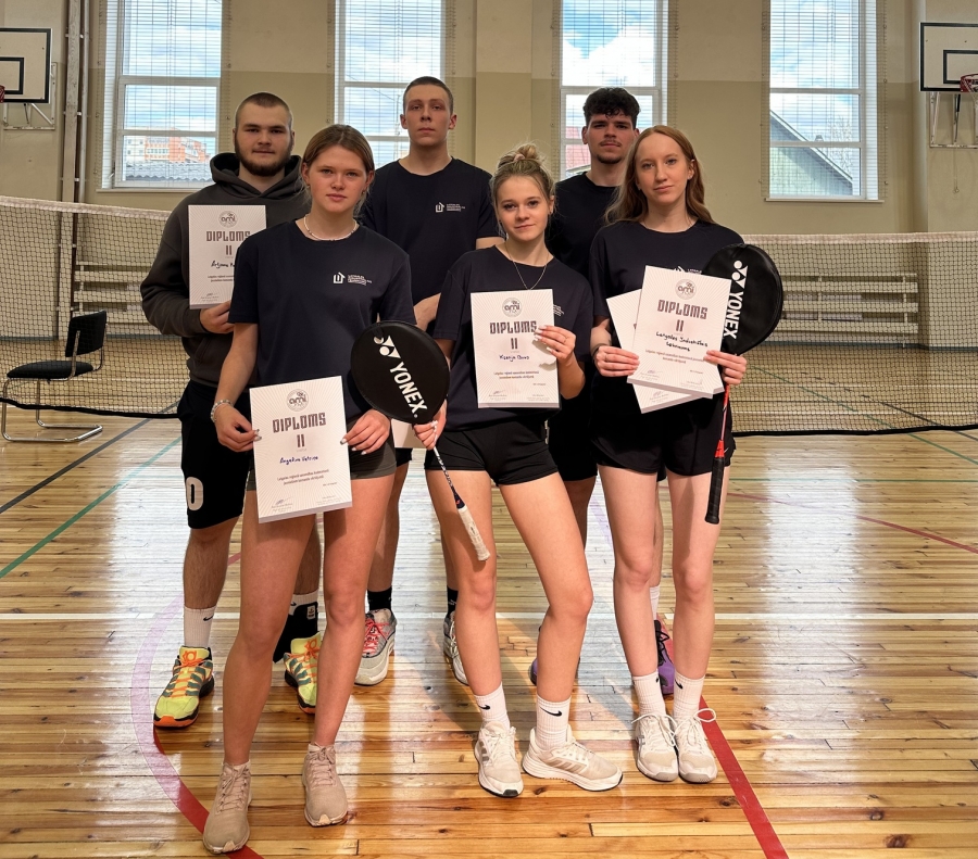 Mūsu tehnikuma badmintonisti apliecina komandas spēku Latgales reģionā